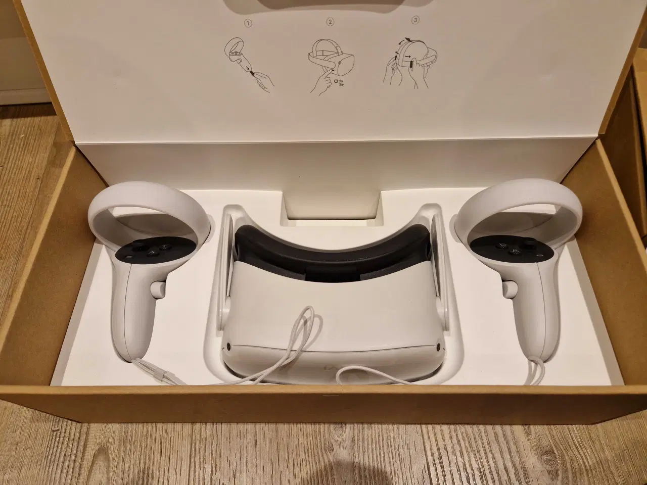 Billede 1 - Oculus Quest 2 128 GB VR Headset sælges med oculus