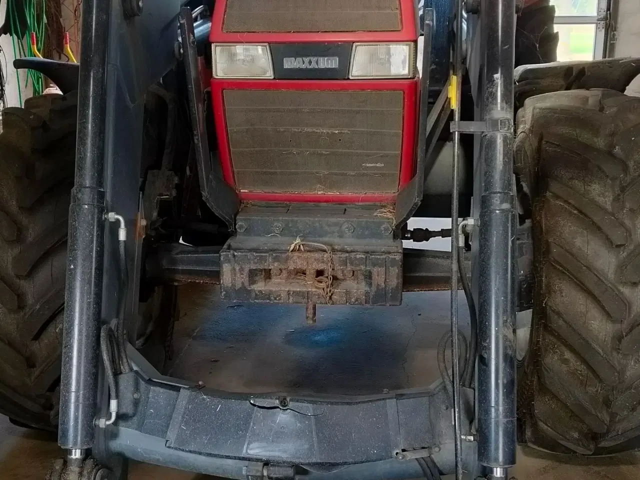 Billede 7 - Case IH 5130 Maxxum Med frontlæsser, siloskovl, balletang & ballespyd