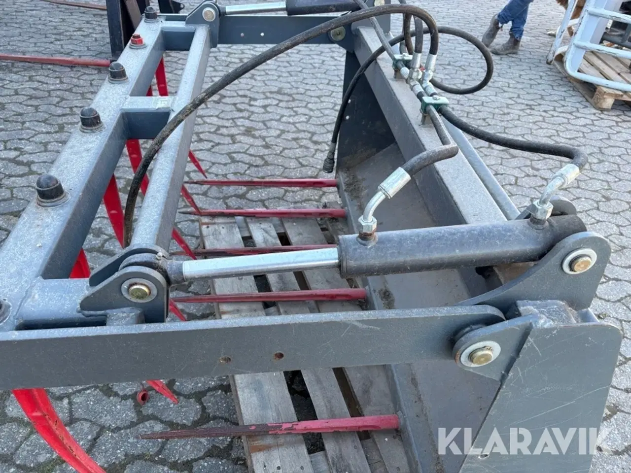 Billede 5 - Overfaldsgrab