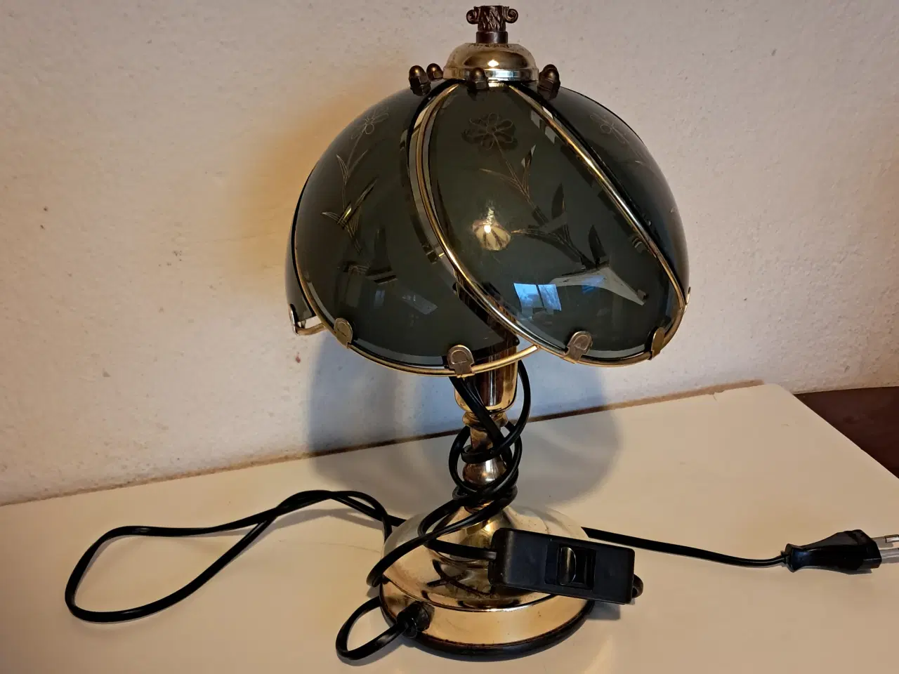 Billede 1 - Vintage bordlampe med glasskærm – retro 60/70’er
