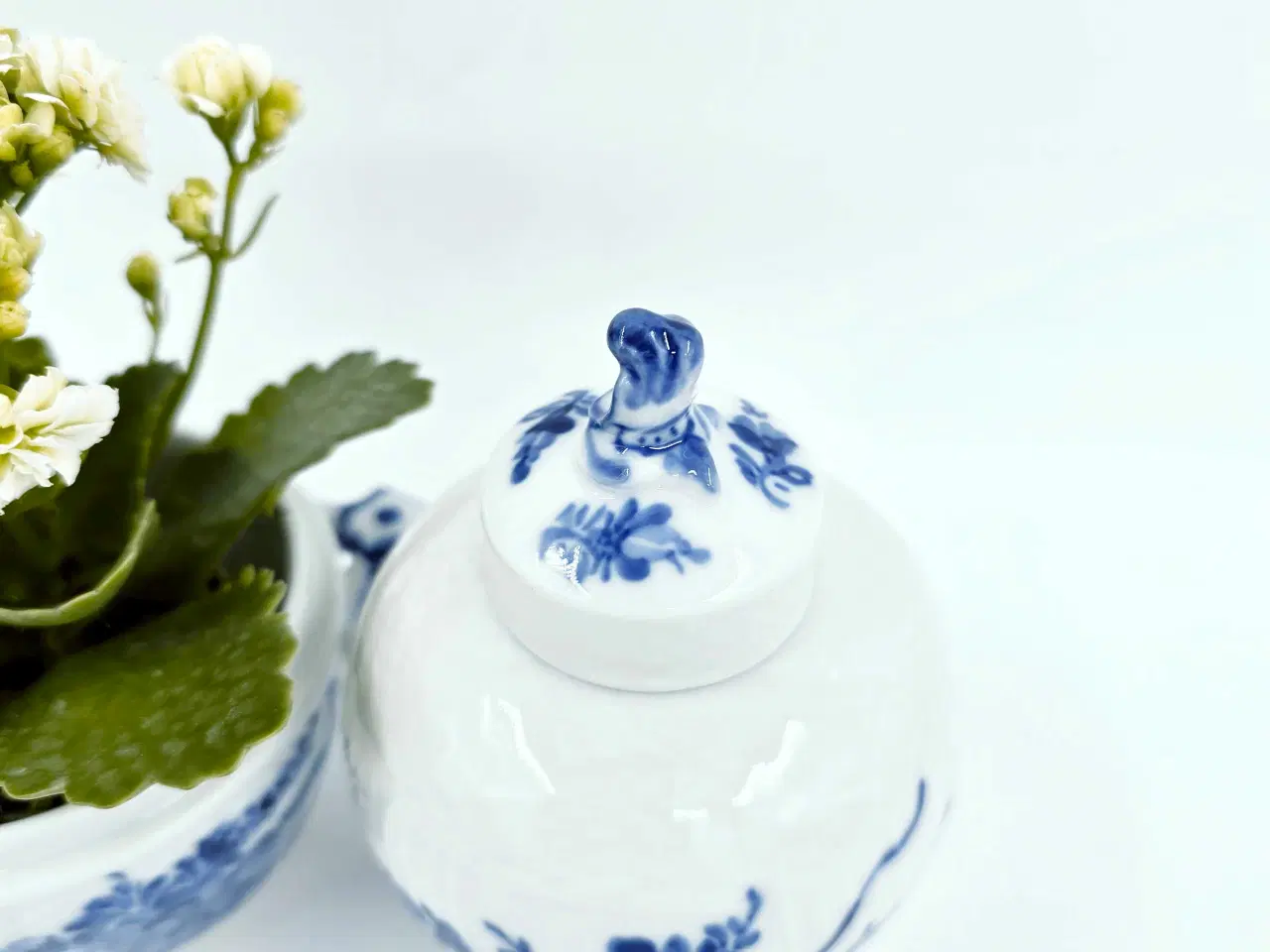 Billede 3 - Blå Blomst krukke med låg / Tedåse 1 sortering