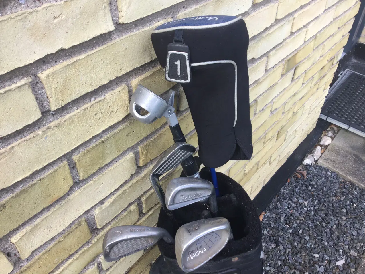 Billede 2 - Golftaske m køller