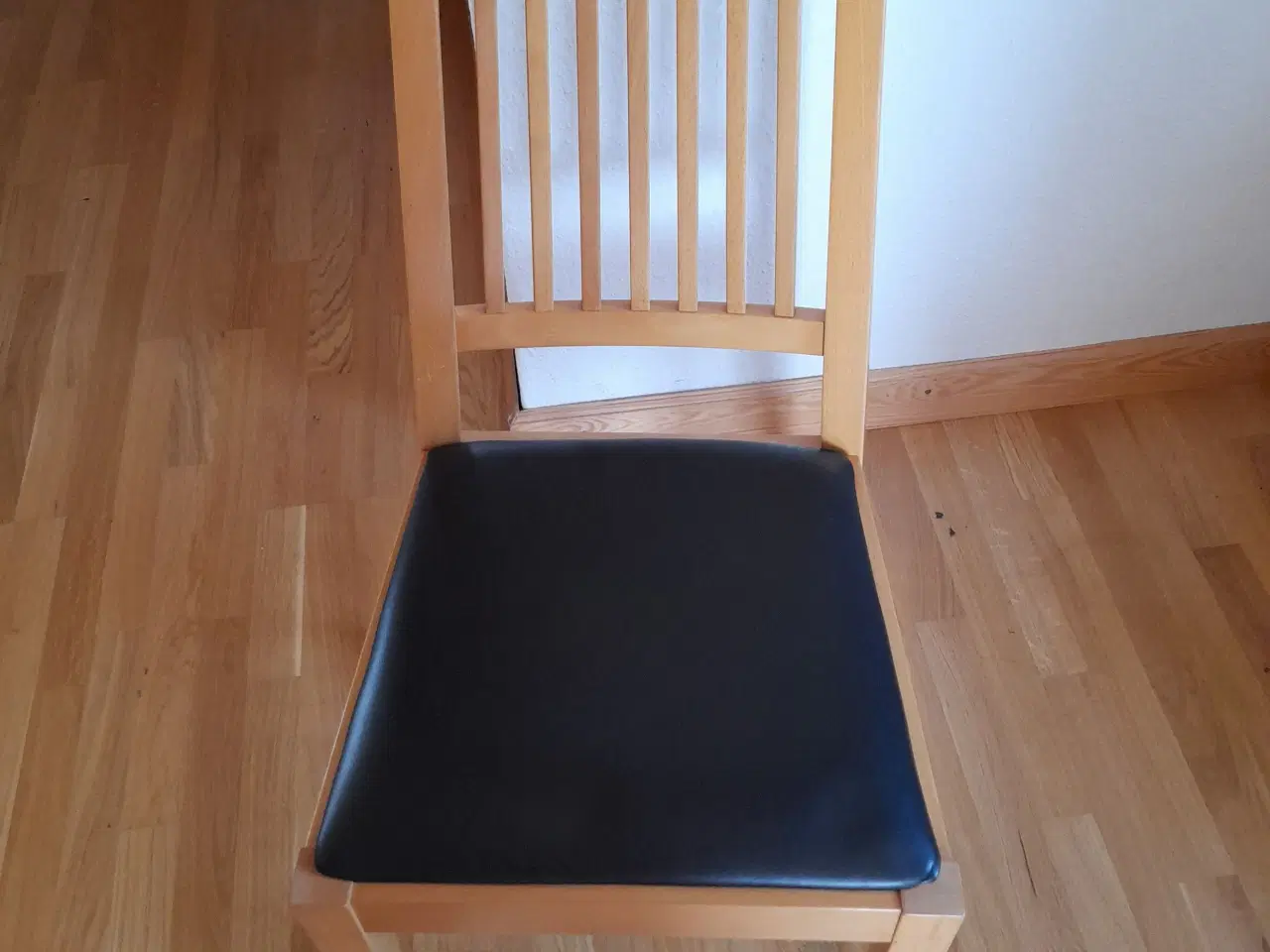 Billede 1 - Spisebordsstol  4 stole m/ægte læderbetræk