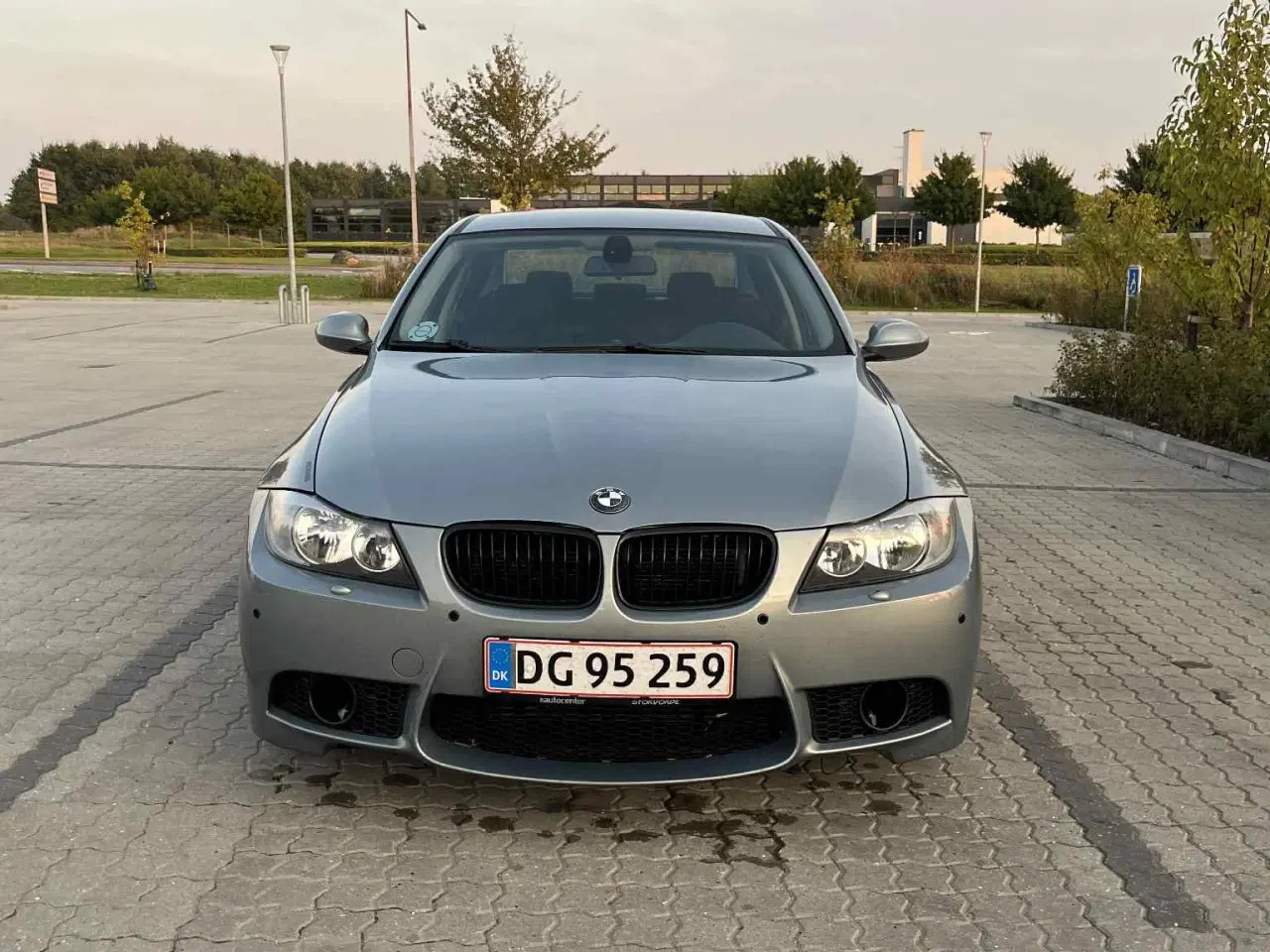 Billede 2 - Yderst velholdt og fin BMW 320D