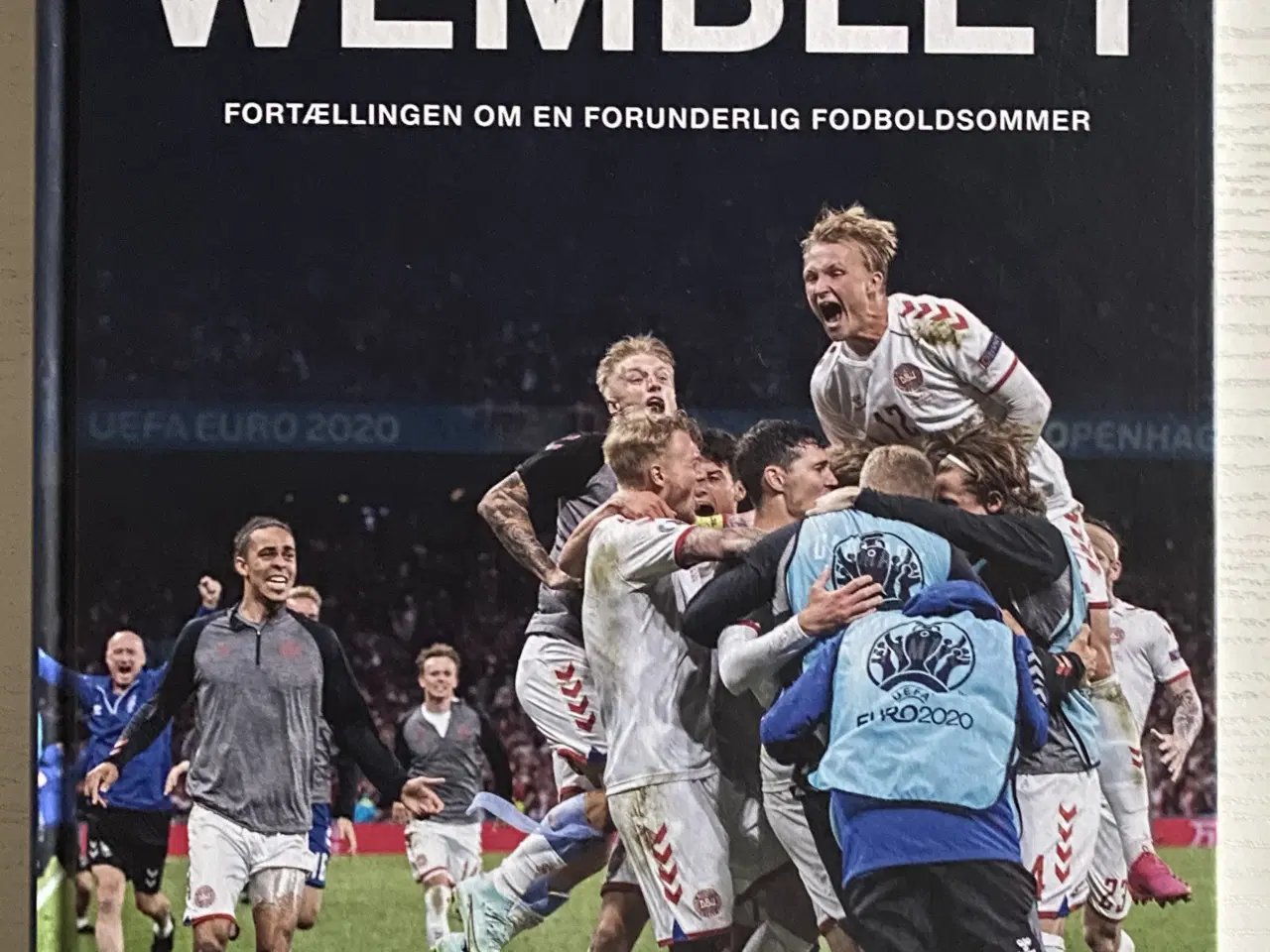 Billede 1 - Bog om, Vejen til Wembley