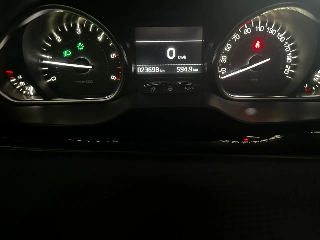 Billede 10 - Peugeot 2008 1,6 BlueHDi 100 Allure Sky