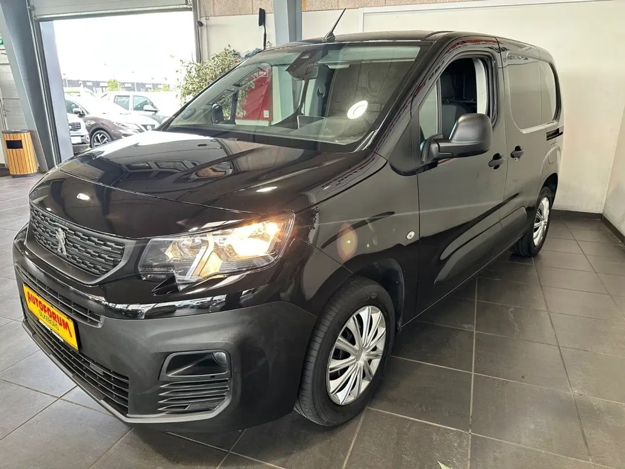 Billede 3 - Peugeot Partner 1,5 BlueHDi 130 L1V1 Plus EAT8 Van