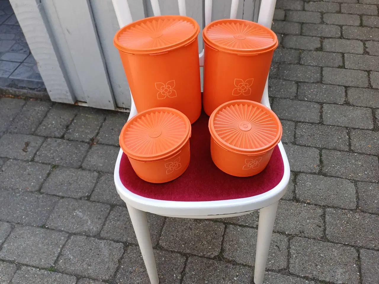 Billede 5 - Tupperware med solstråle låg 