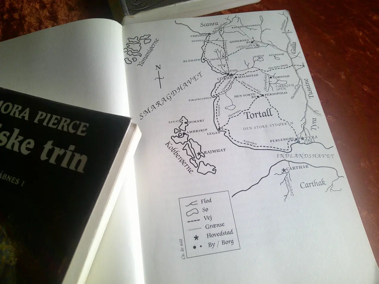 Billede 2 - Duernes hvisken m.fl., Tamora Pierce