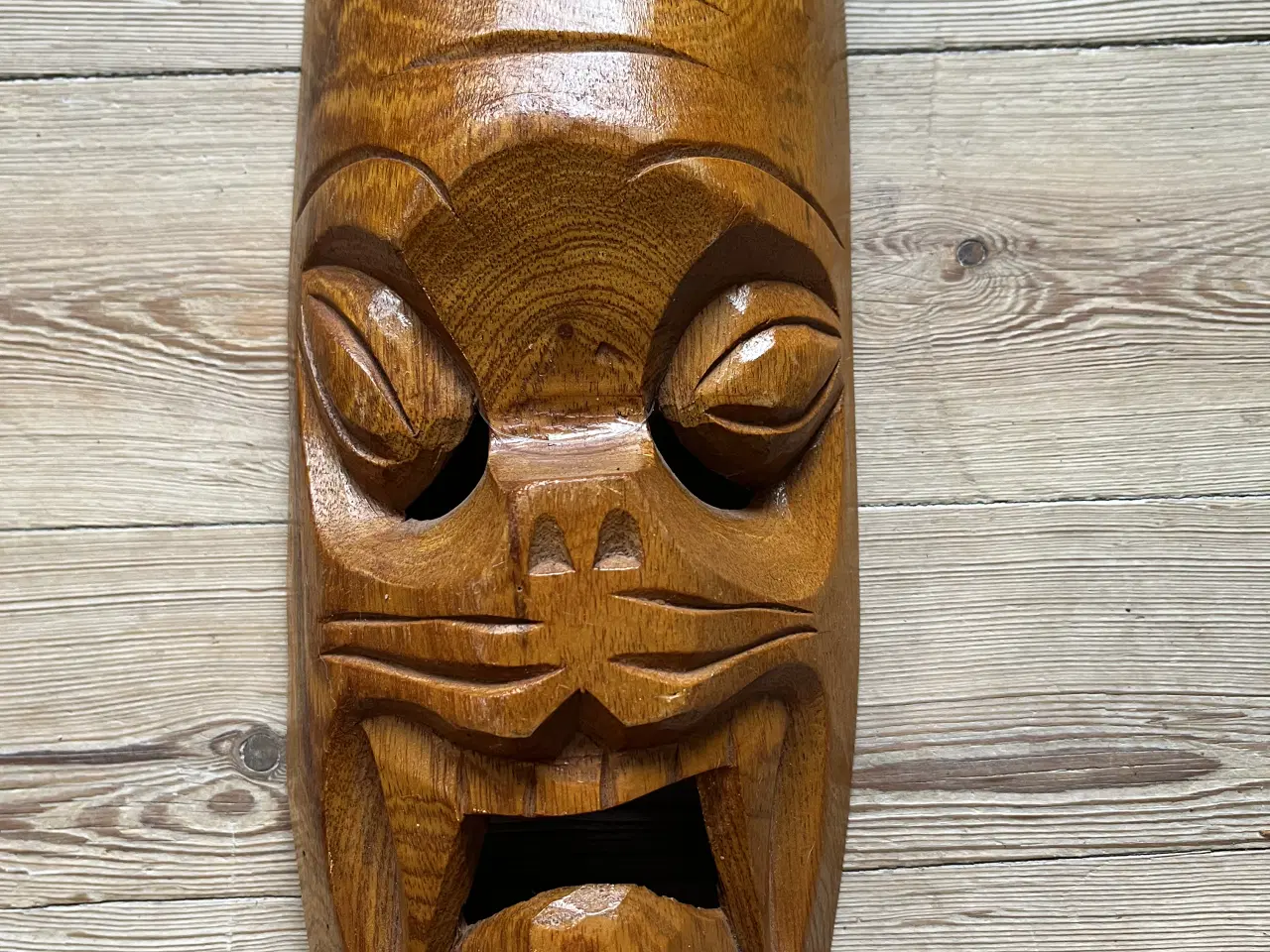 Billede 1 - Maske i lyst træ