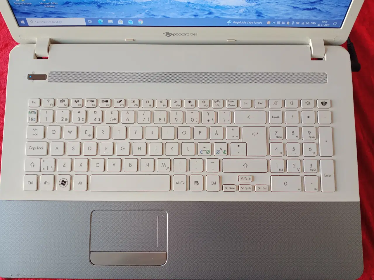 Billede 1 - Flot 17,3" notebook perlemor hvid