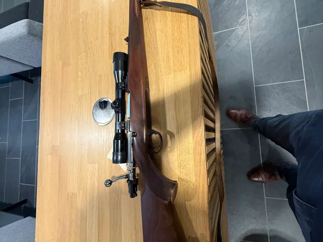 Billede 2 - Velholdt Husqvarna model 1600 30-06 riffel