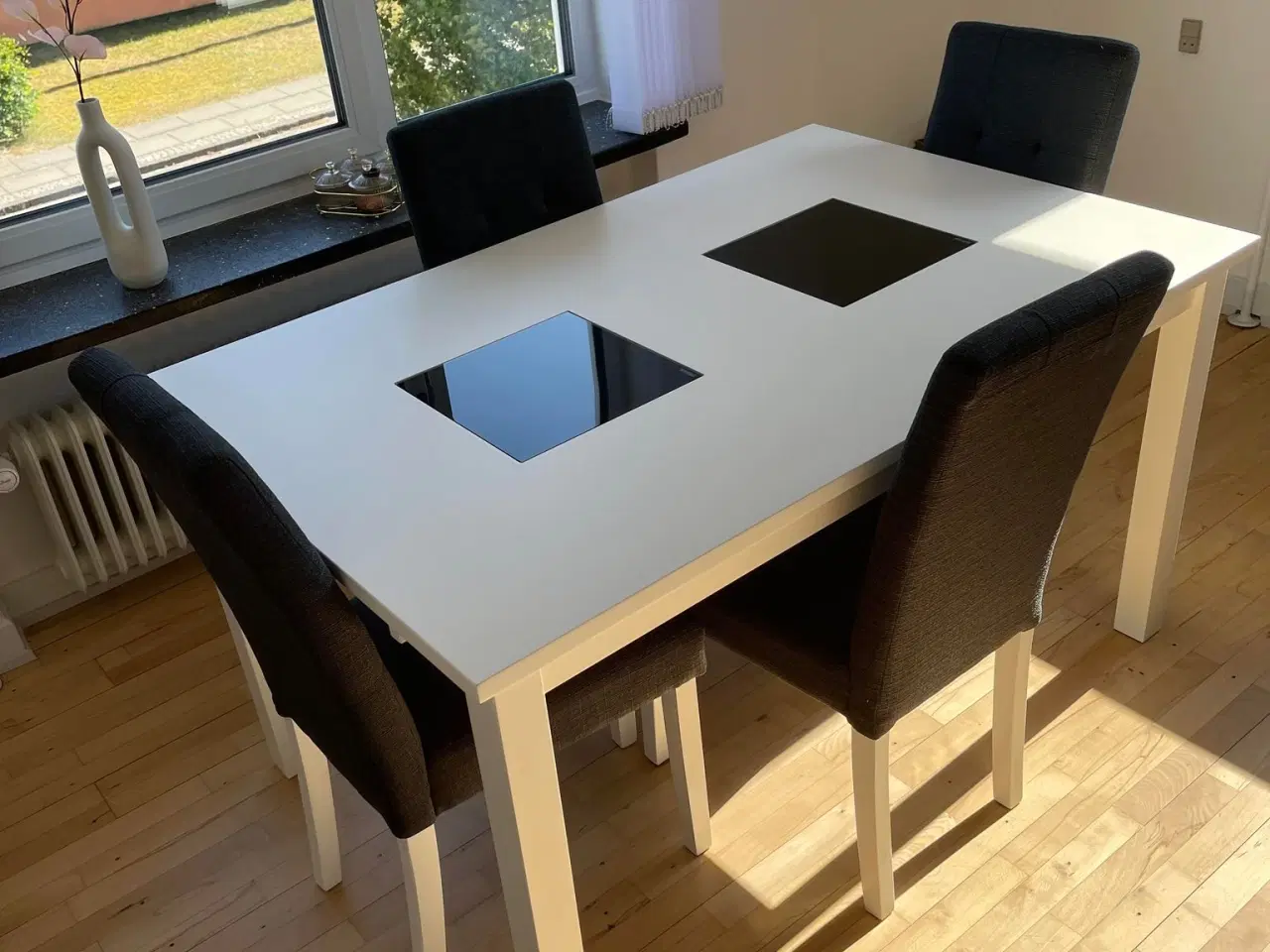 Billede 1 - Spisebord m 4 stole ( My Home)