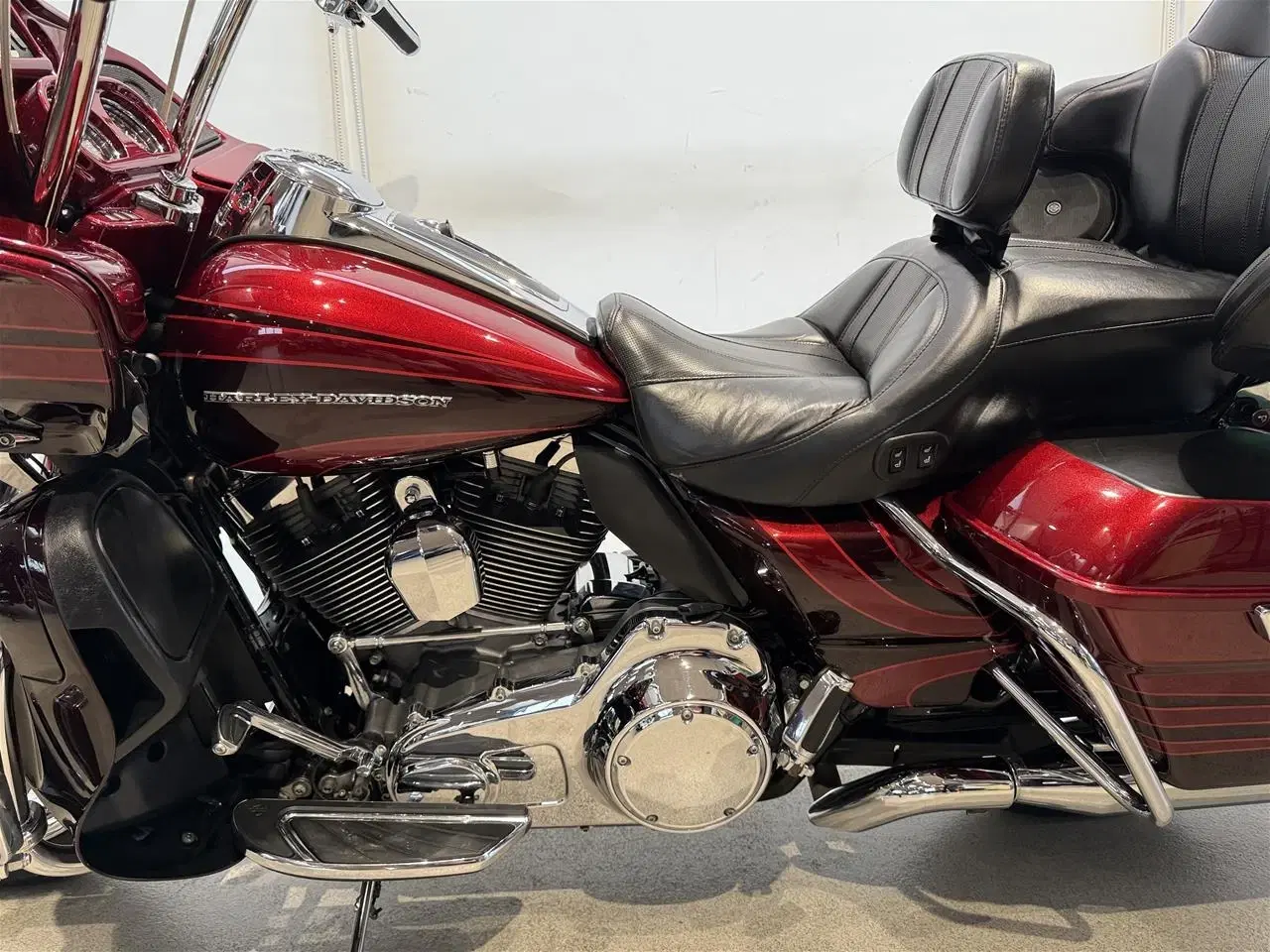 Billede 37 - Harley Davidson FLTRUSE Road Glide Ultra CVO 110"