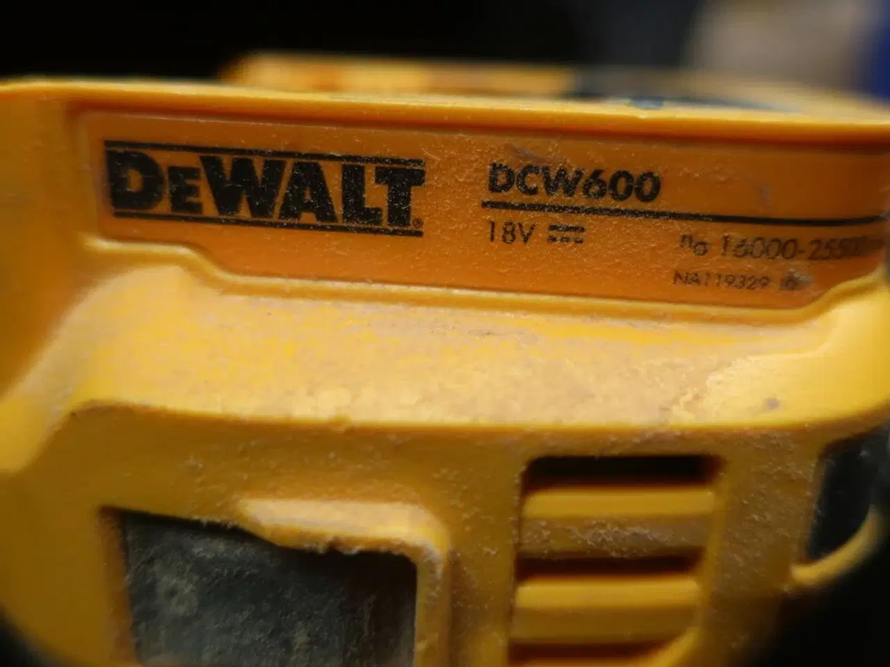Billede 2 - Overfræser DEWALT DCW600