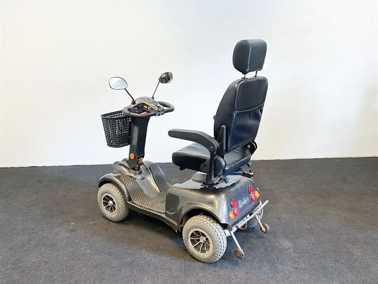 Billede 2 - LM-350 grå