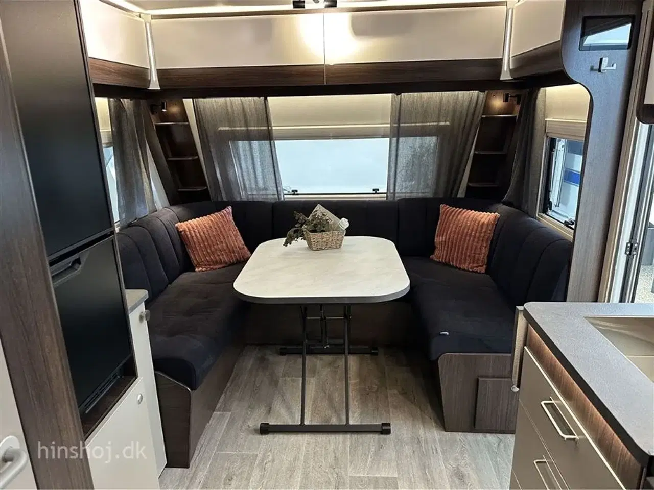 Billede 2 - 2026 - Polar Blueline 560 S   Lækker Vintervogn fra Polar med  enkelsenge fra Hinshøj Caravan