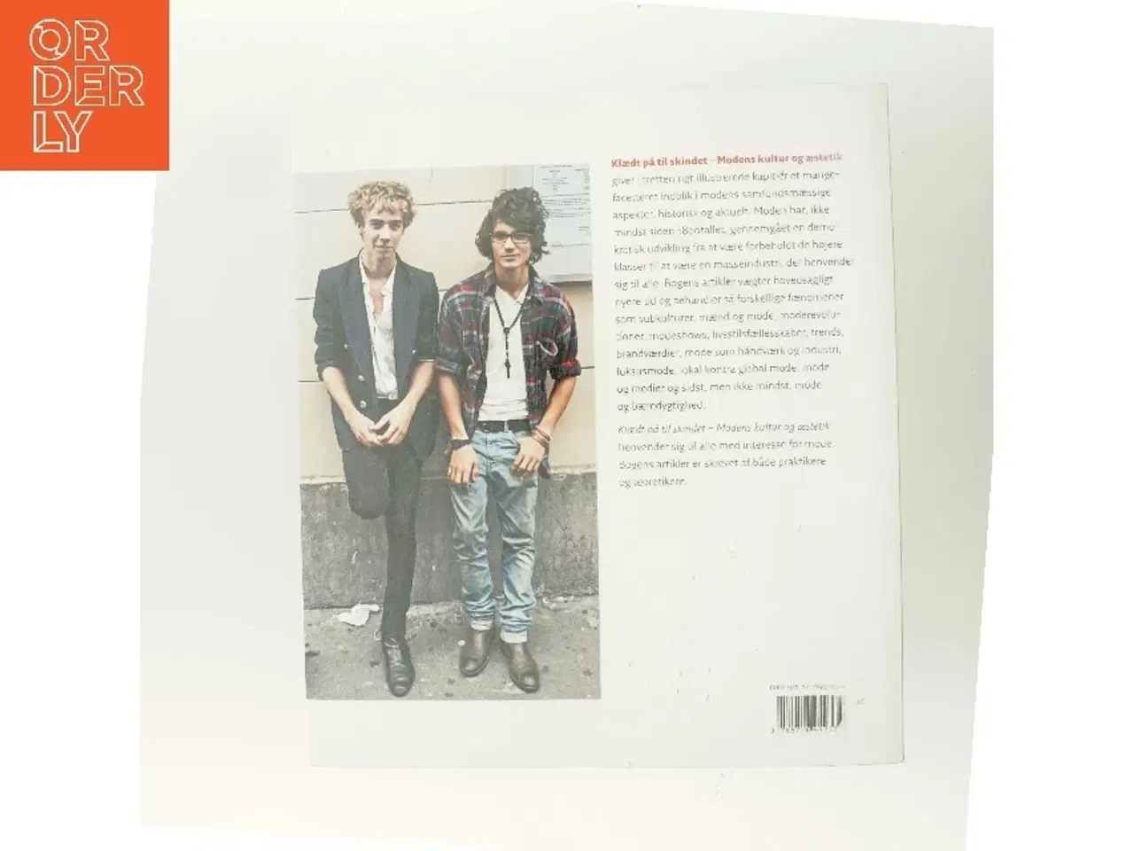 Billede 3 - Klædt på til skindet : modens kultur og æstetik af Lars Dybdahl (Bog)