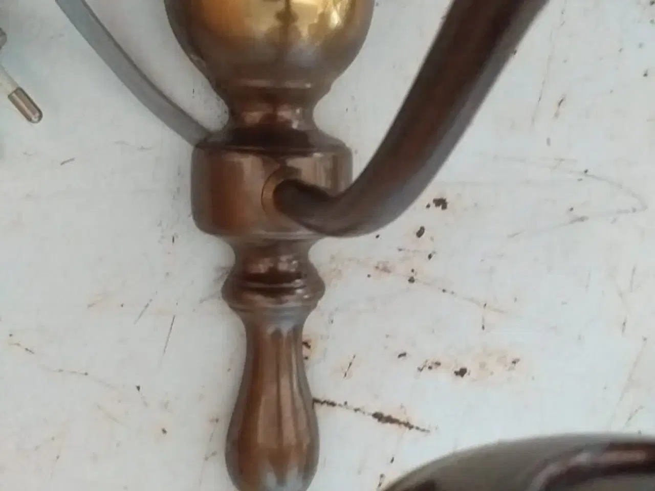 Billede 4 - 2 antikke lamper med skærme