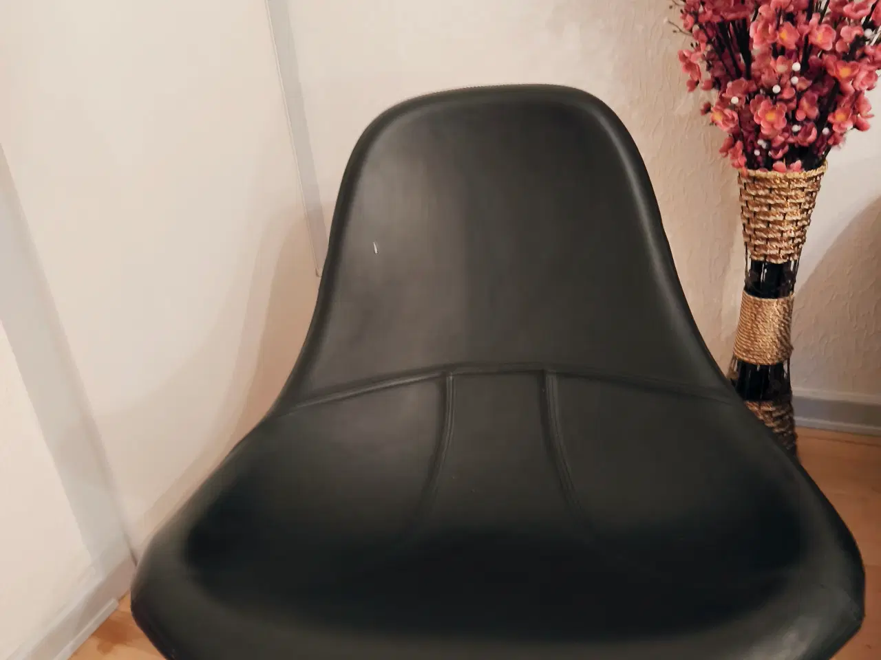 Billede 1 - lædestol på metalfod