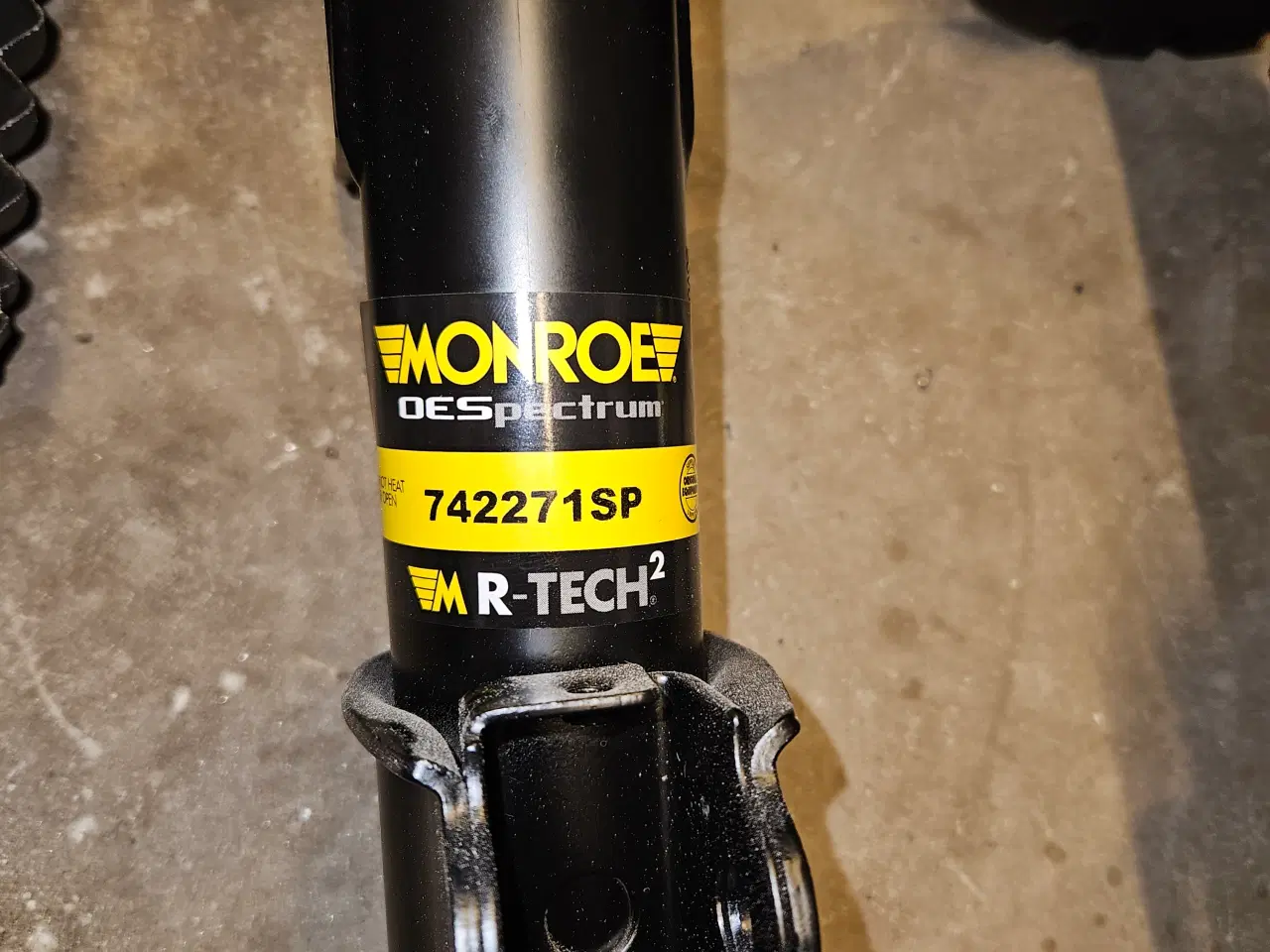 Billede 2 - Renault twingo 3 Støddæmpere, fjedre mm.