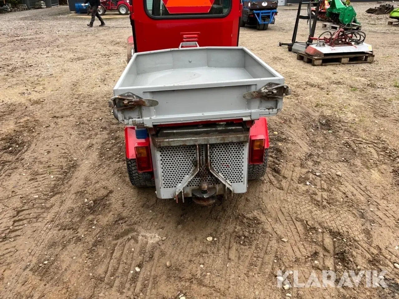 Billede 8 - Redskabsbærer Multi Trac L327-4