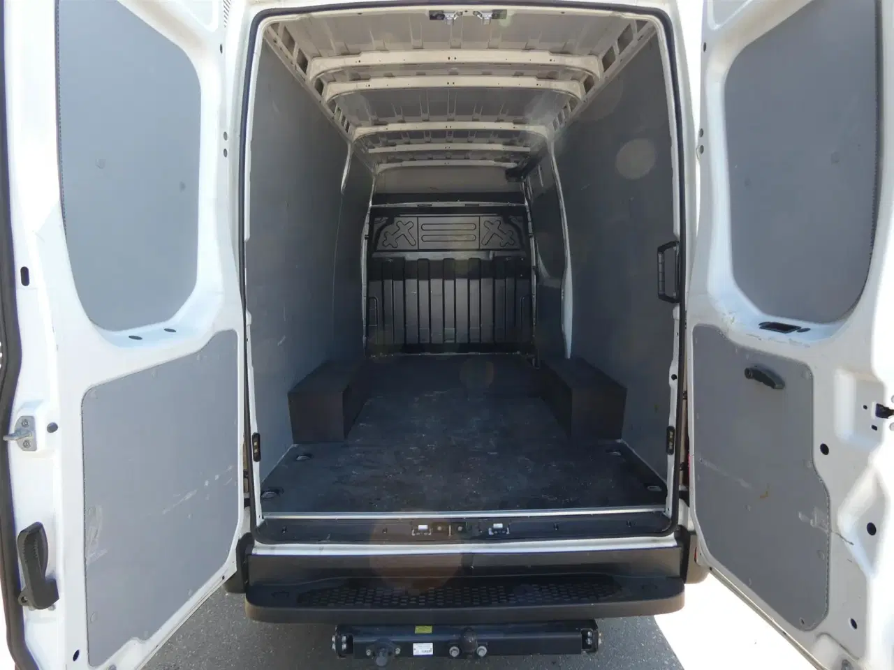 Billede 9 - Iveco Daily 35S18 12m3 3,0 D 180HK Van 8g Aut.