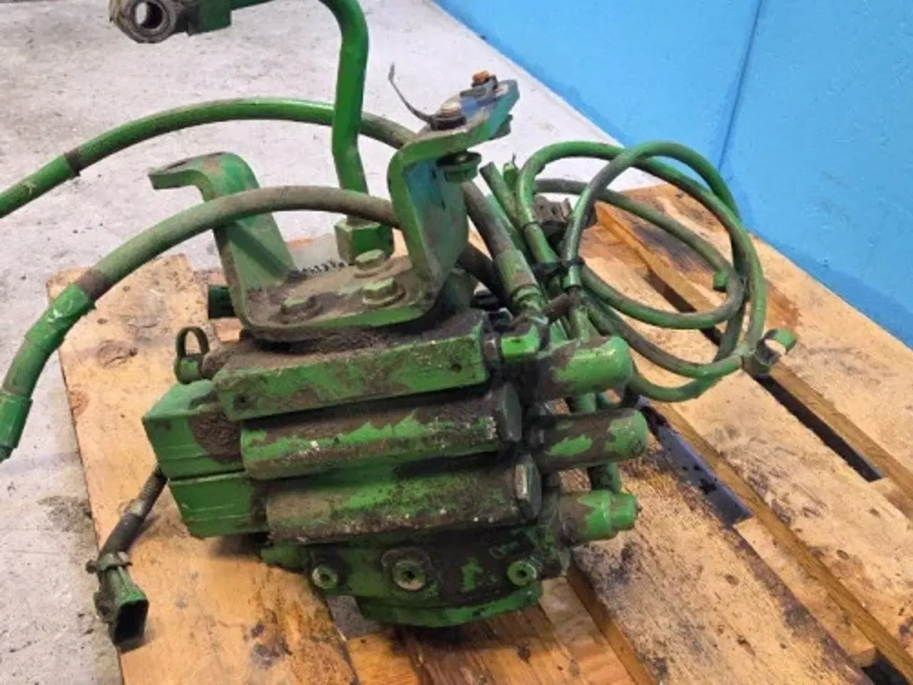 Billede 6 - John Deere 7920 Hydraulikventil RE267757
