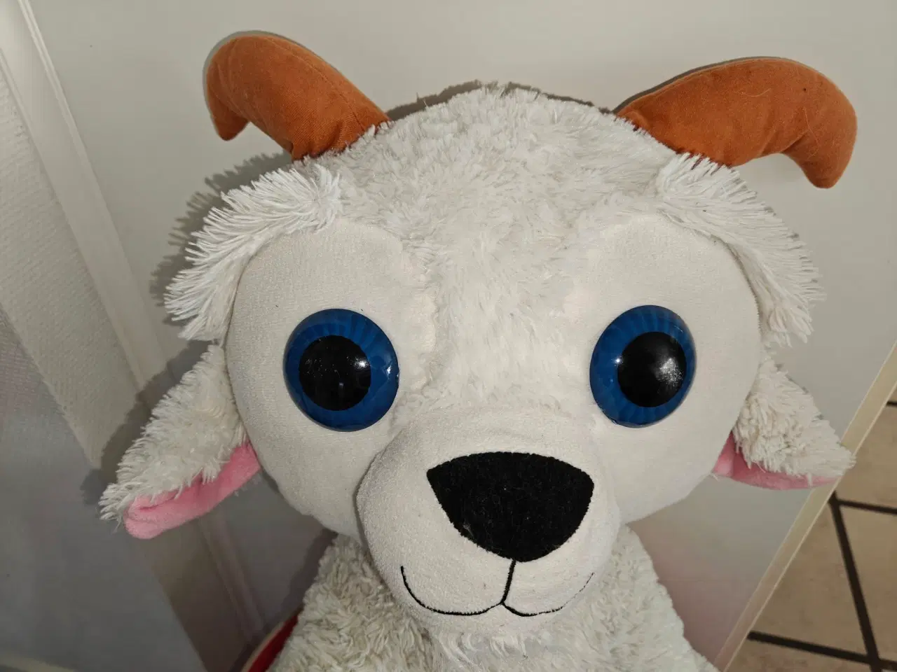 Billede 3 - Stor krammebamse Ged 50 cm høj