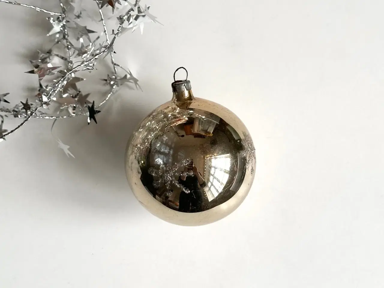 Billede 1 - Vintage patineret julekugle m glimmer