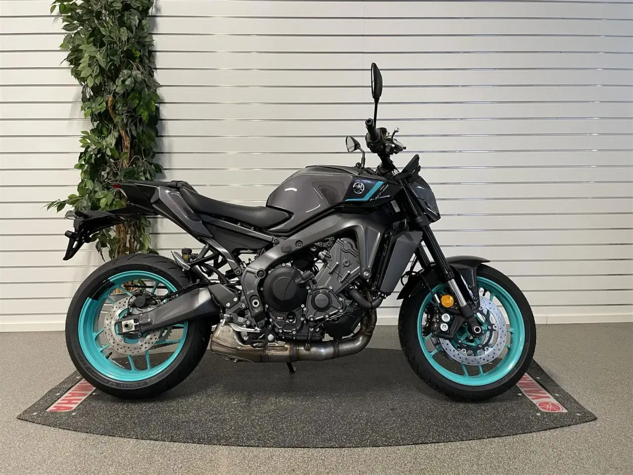 Billede 1 - Yamaha MT-09 Midnight Cyan