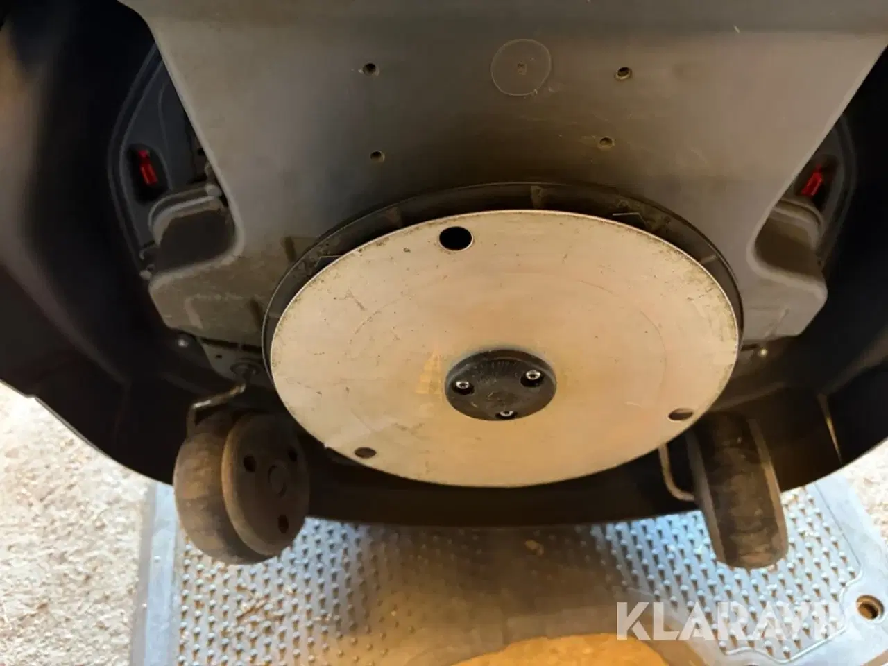 Billede 12 - Robot plæneklipper Husqvarna 520 med ladestation