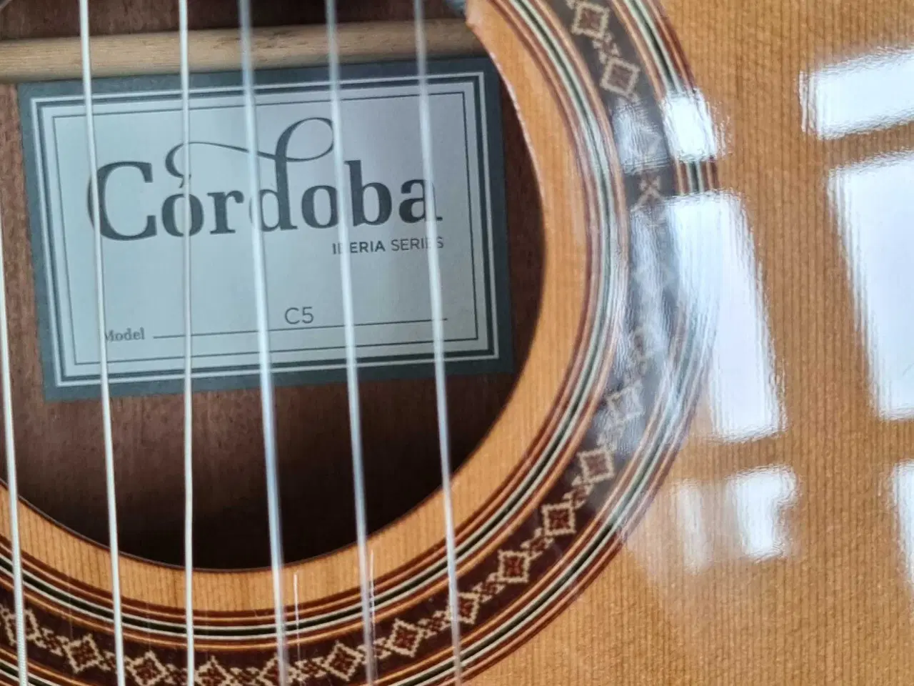 Billede 5 - Klassisk guitar samt udstyr til salg