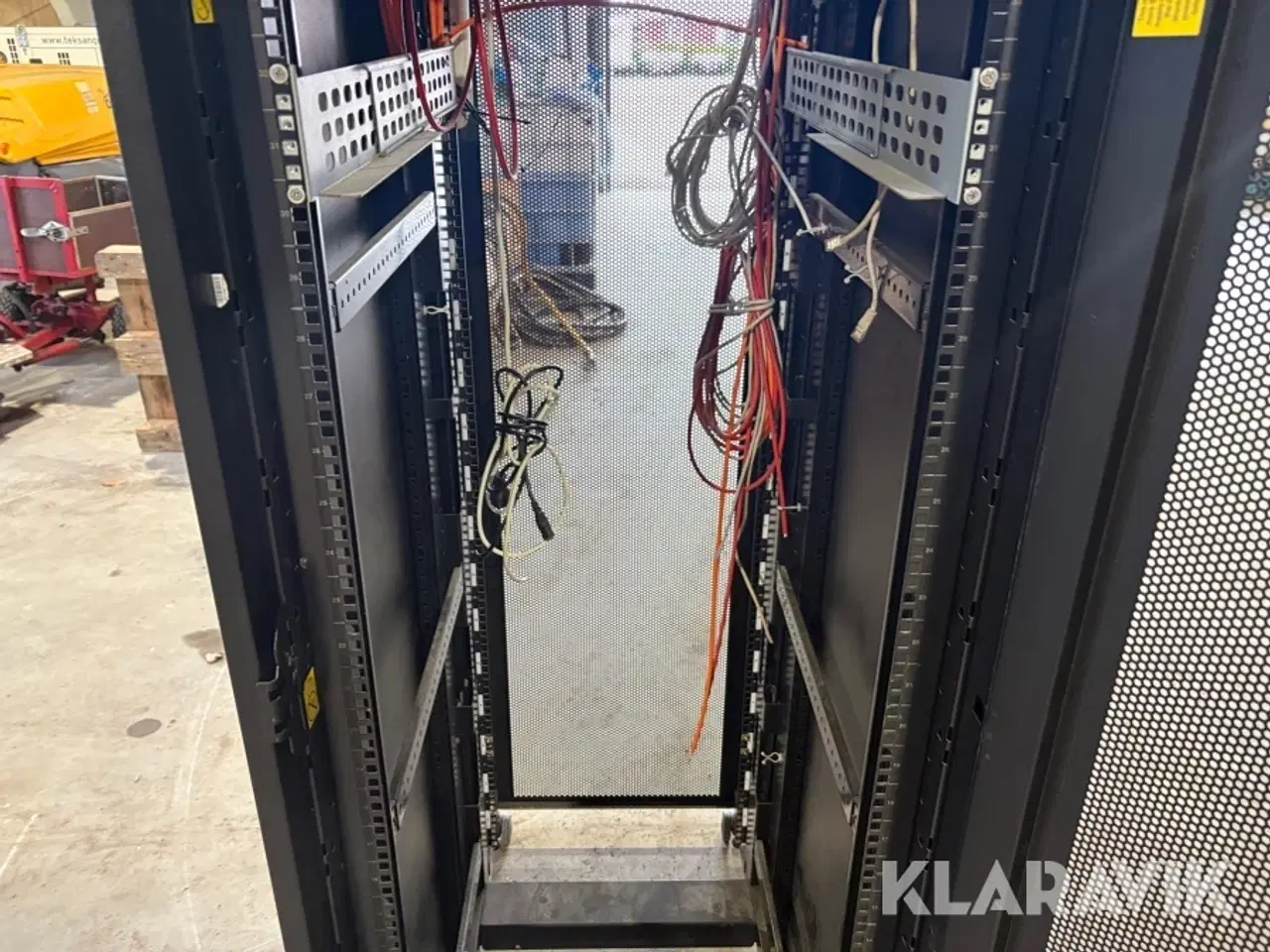 Billede 10 - Dataskab IBM 9306-420 på hjul