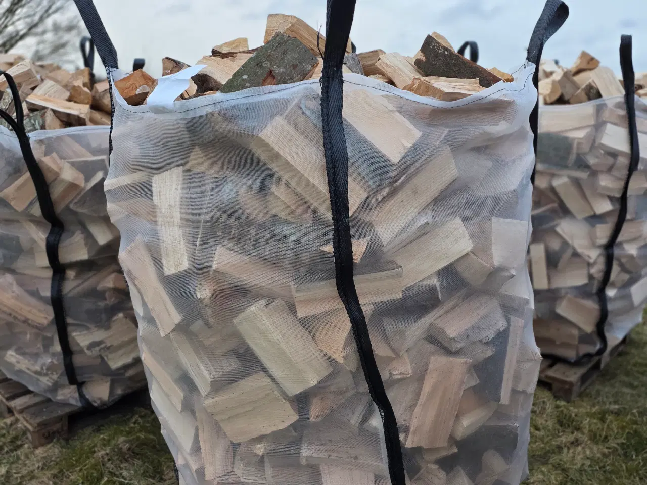 Billede 1 - Brænde - Ask, Bøg & Eg - Levering er muligt