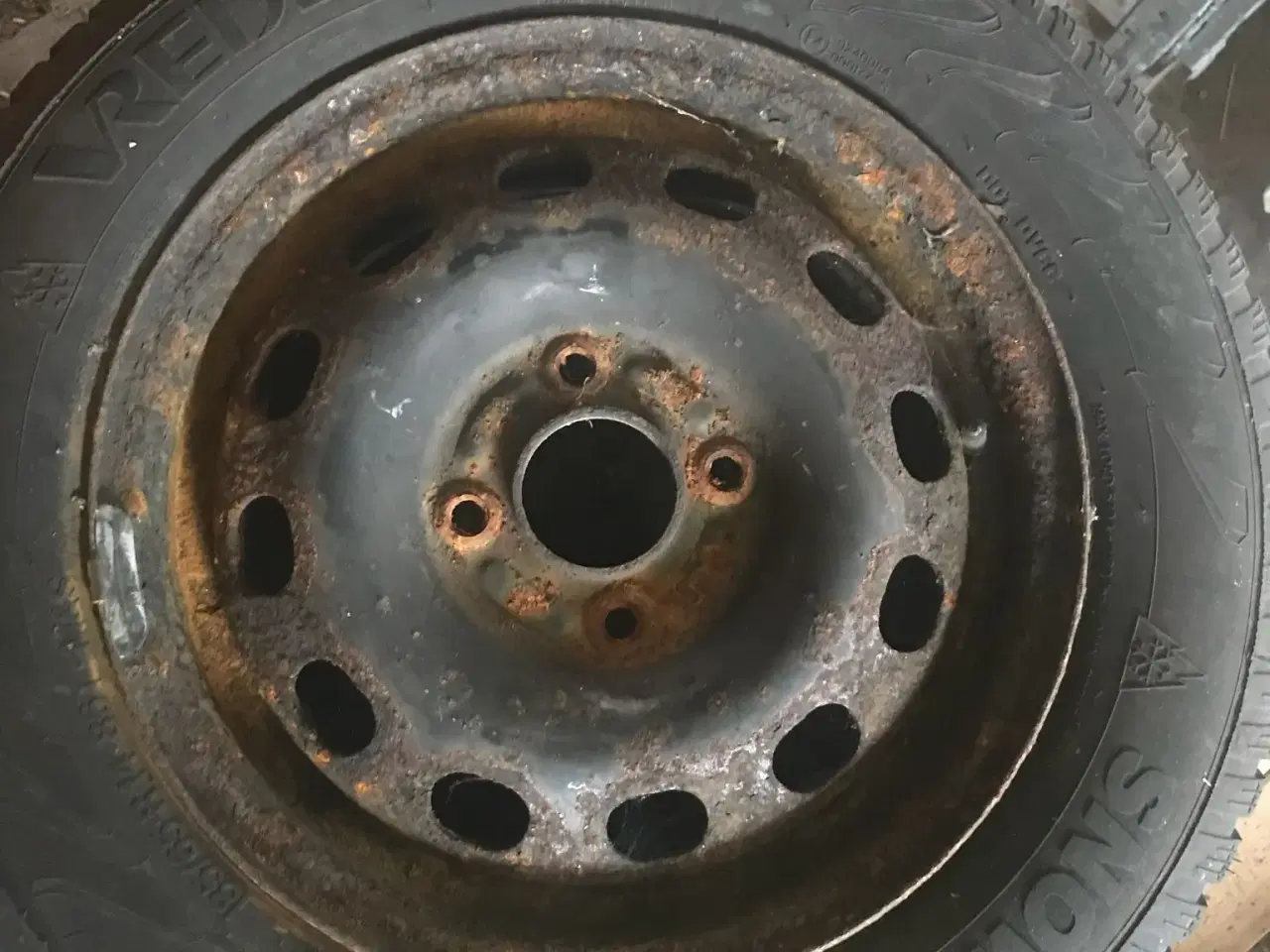 Billede 1 - 4 stk fælge med dæk