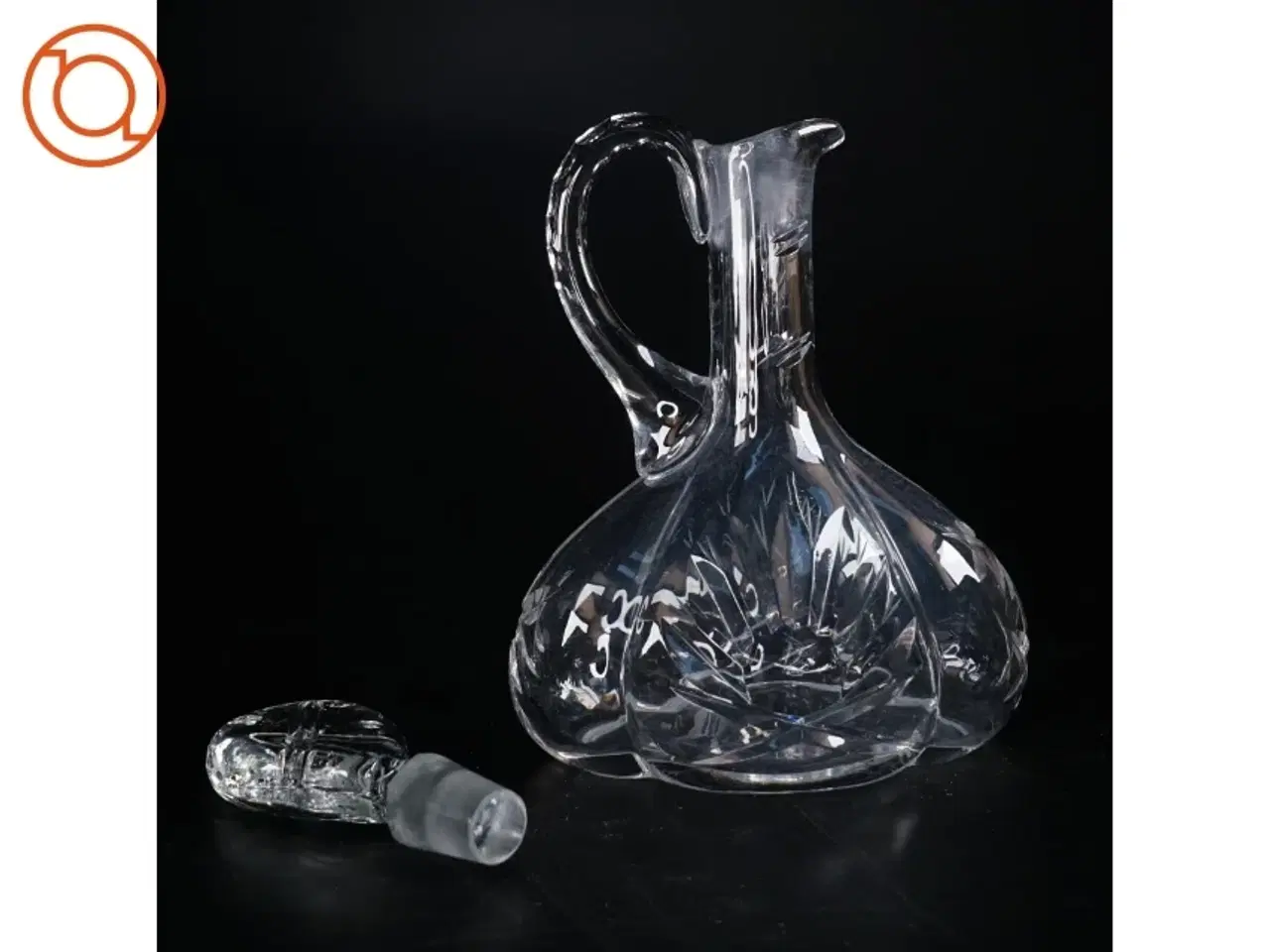 Billede 2 - Glaskarafel med mønster (str. 28 x 17 x 10 cm)