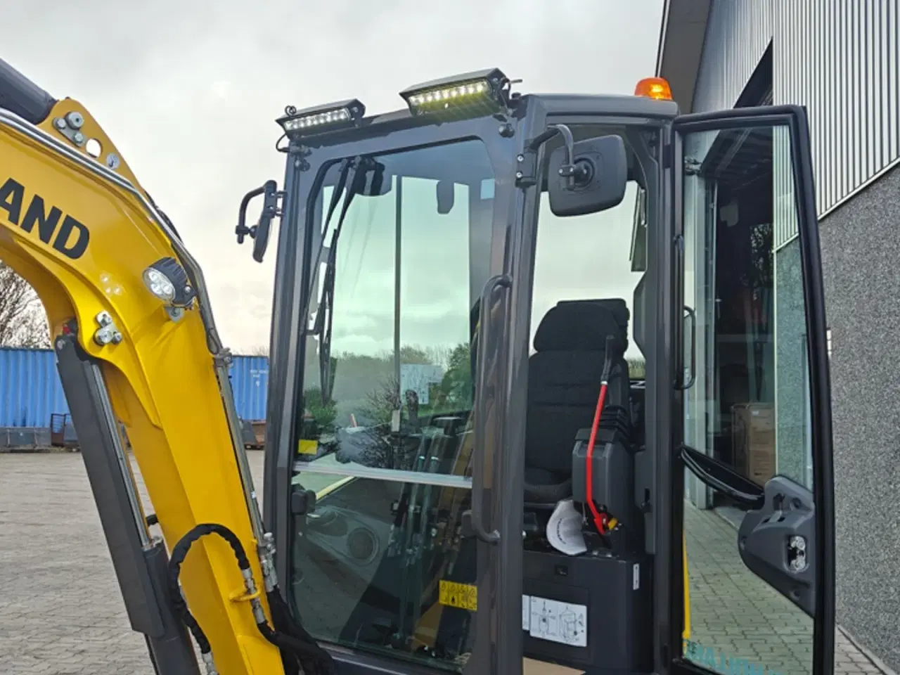 Billede 11 - New Holland E25D