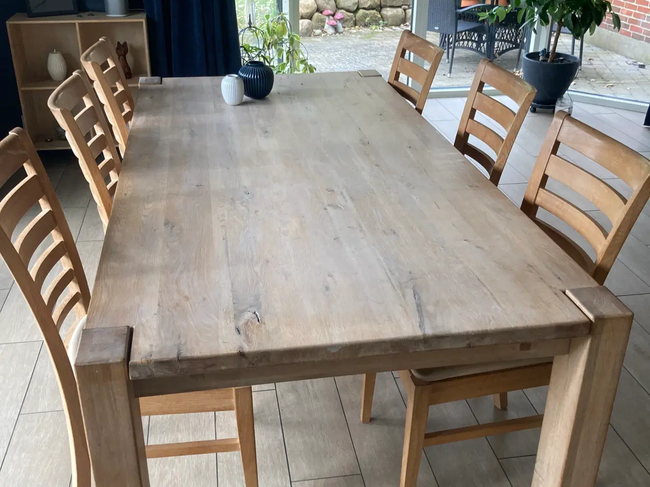 Billede 1 - Spisebord med 8 stole 