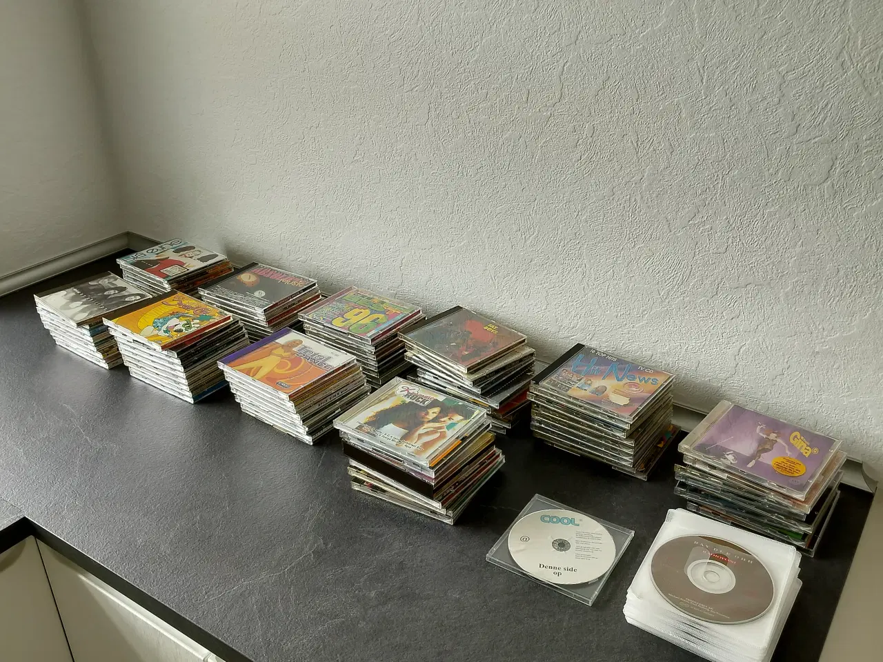 Billede 16 - Over 100CD er fra 80-90-00