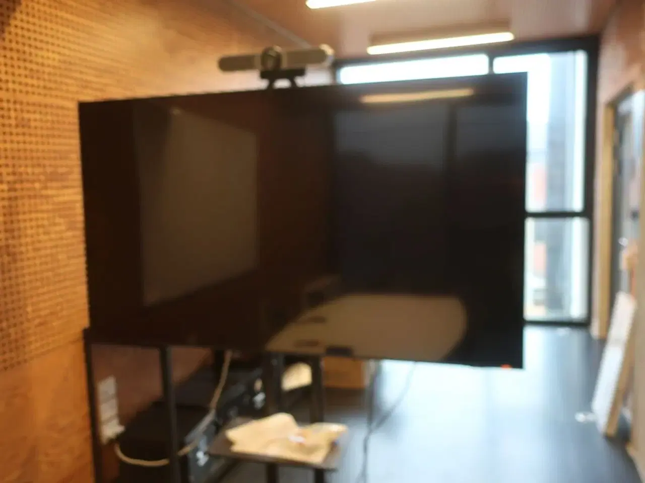 Billede 9 - SmartTV 4K SAMSUNG UE75BU8075 m. LOGITECH konferencesystem