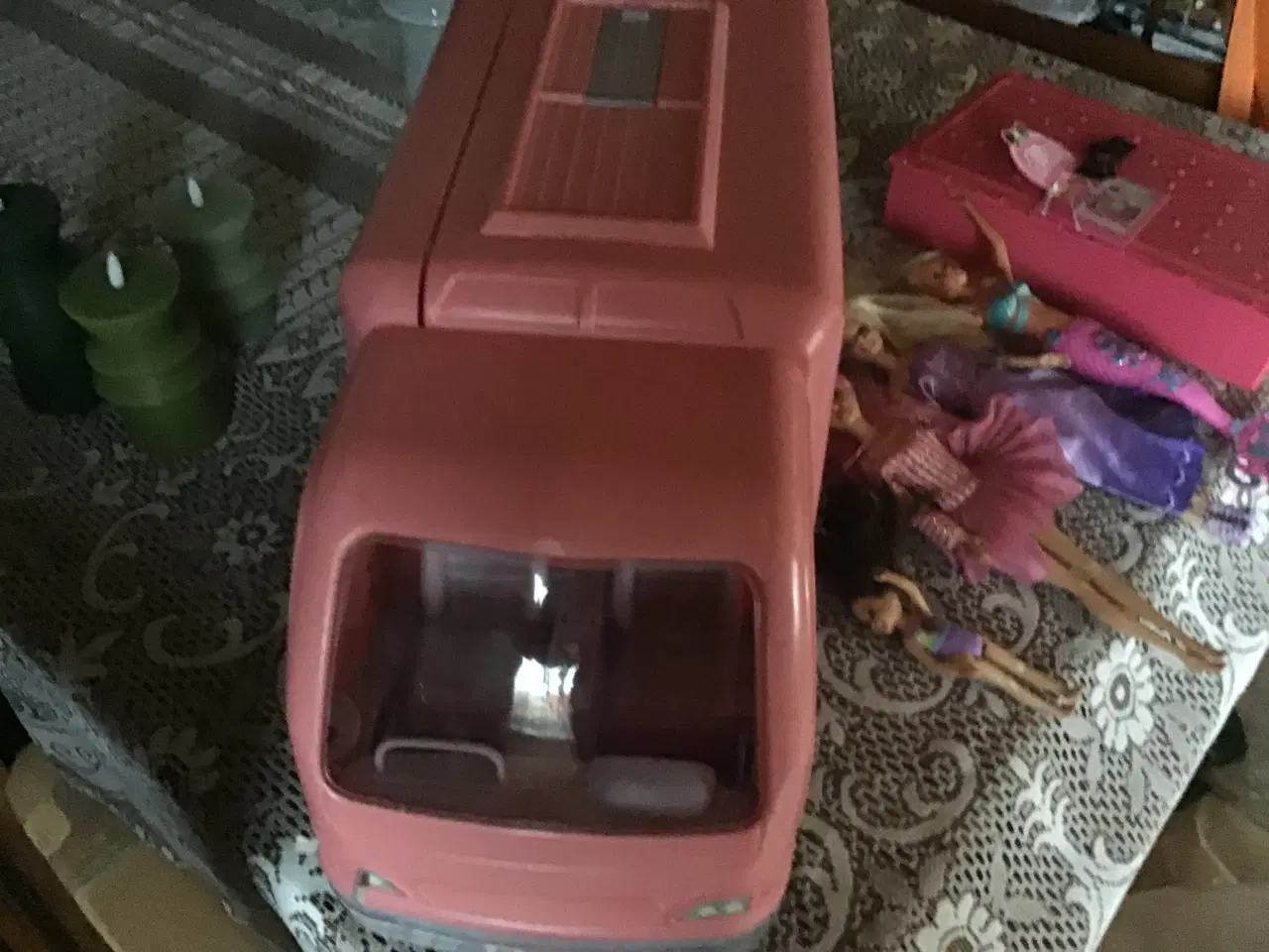 Billede 14 - Dukke autocamper, skabe samt dukker