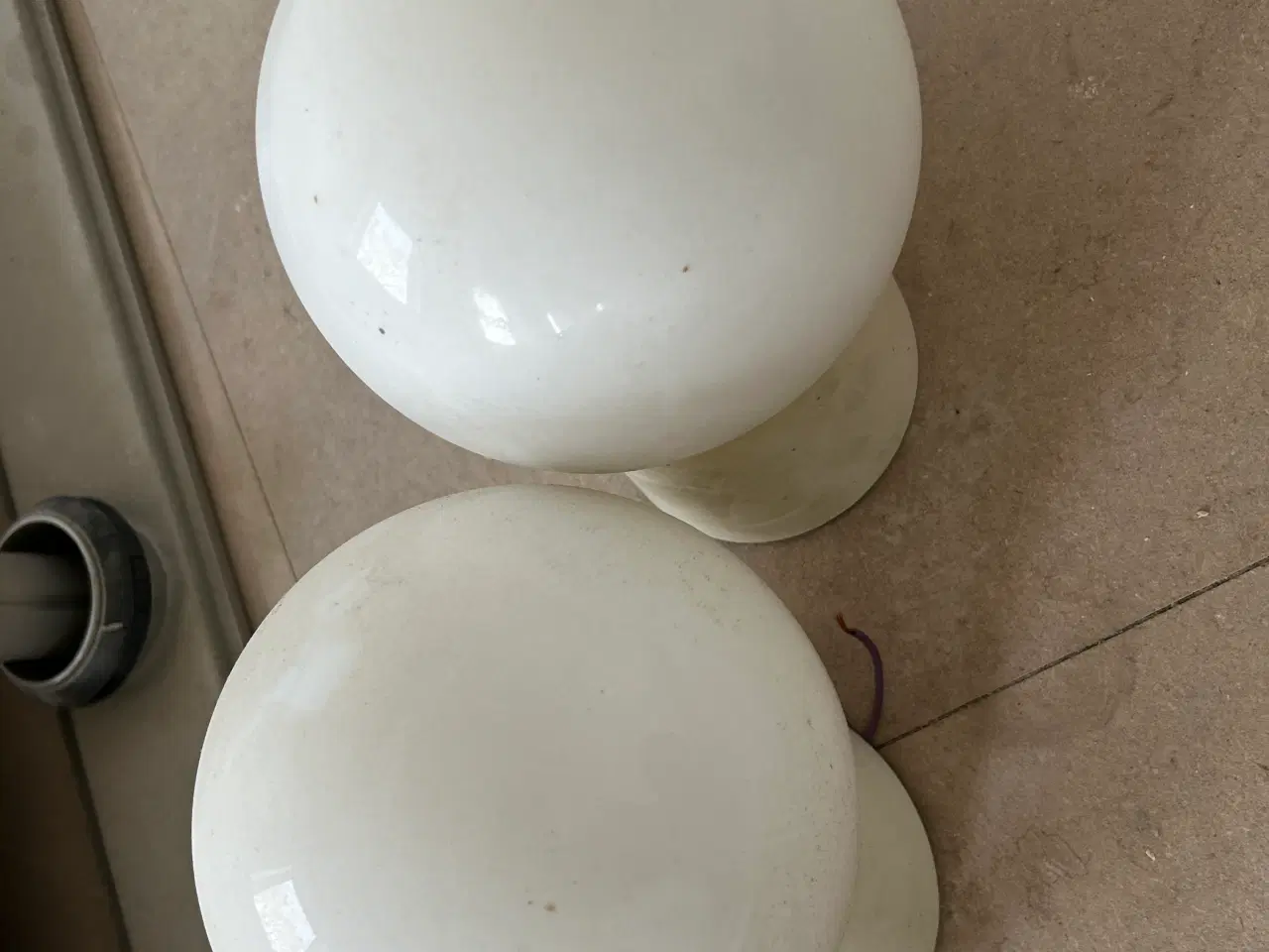 Billede 1 - 2 lamper i hvid