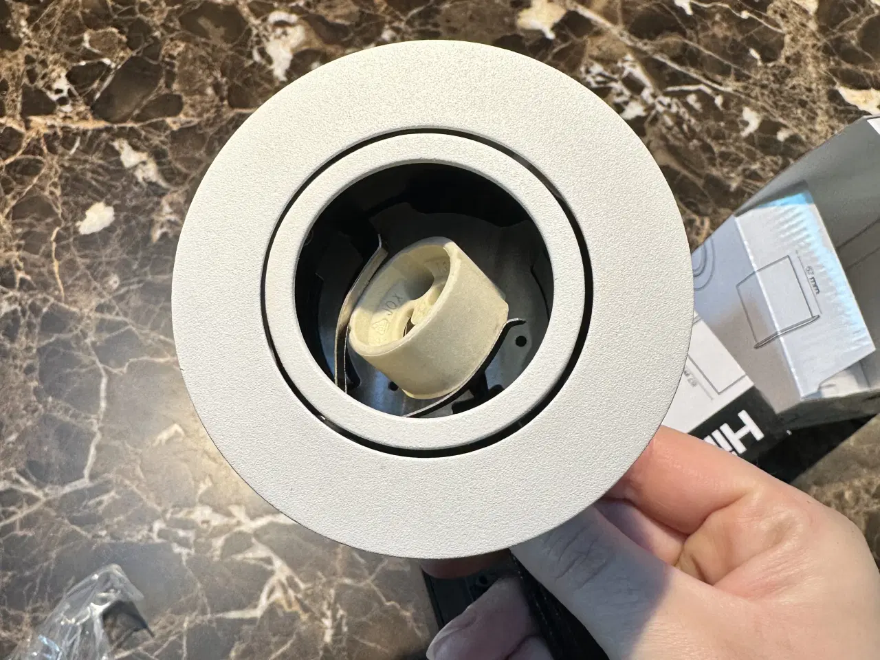 Billede 1 - Udendørs mat Hvid GU10 spot i stilrent design