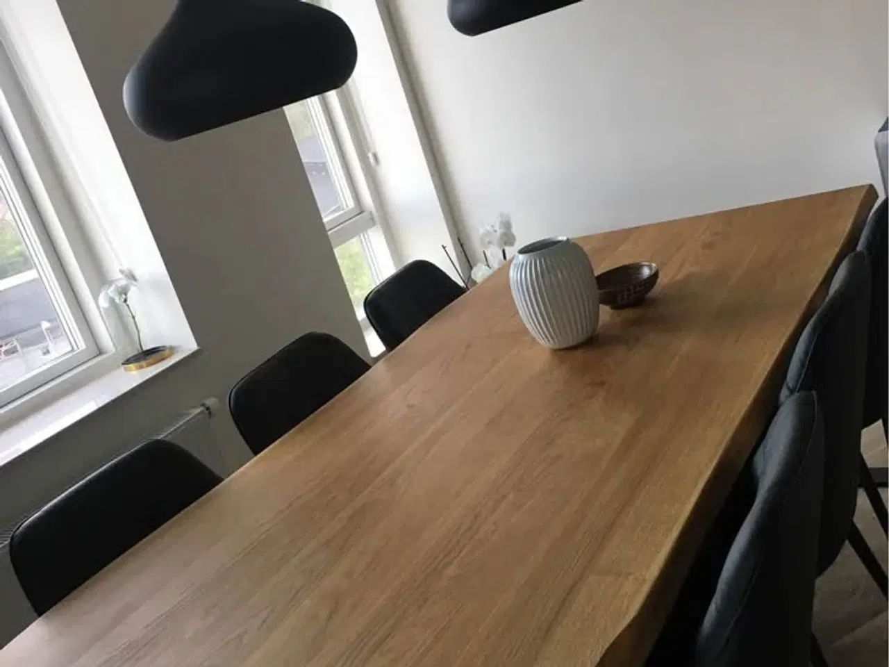 Billede 2 - Massivt egetræsbord m. Tillægsplade-SÆLGES HURTIGT