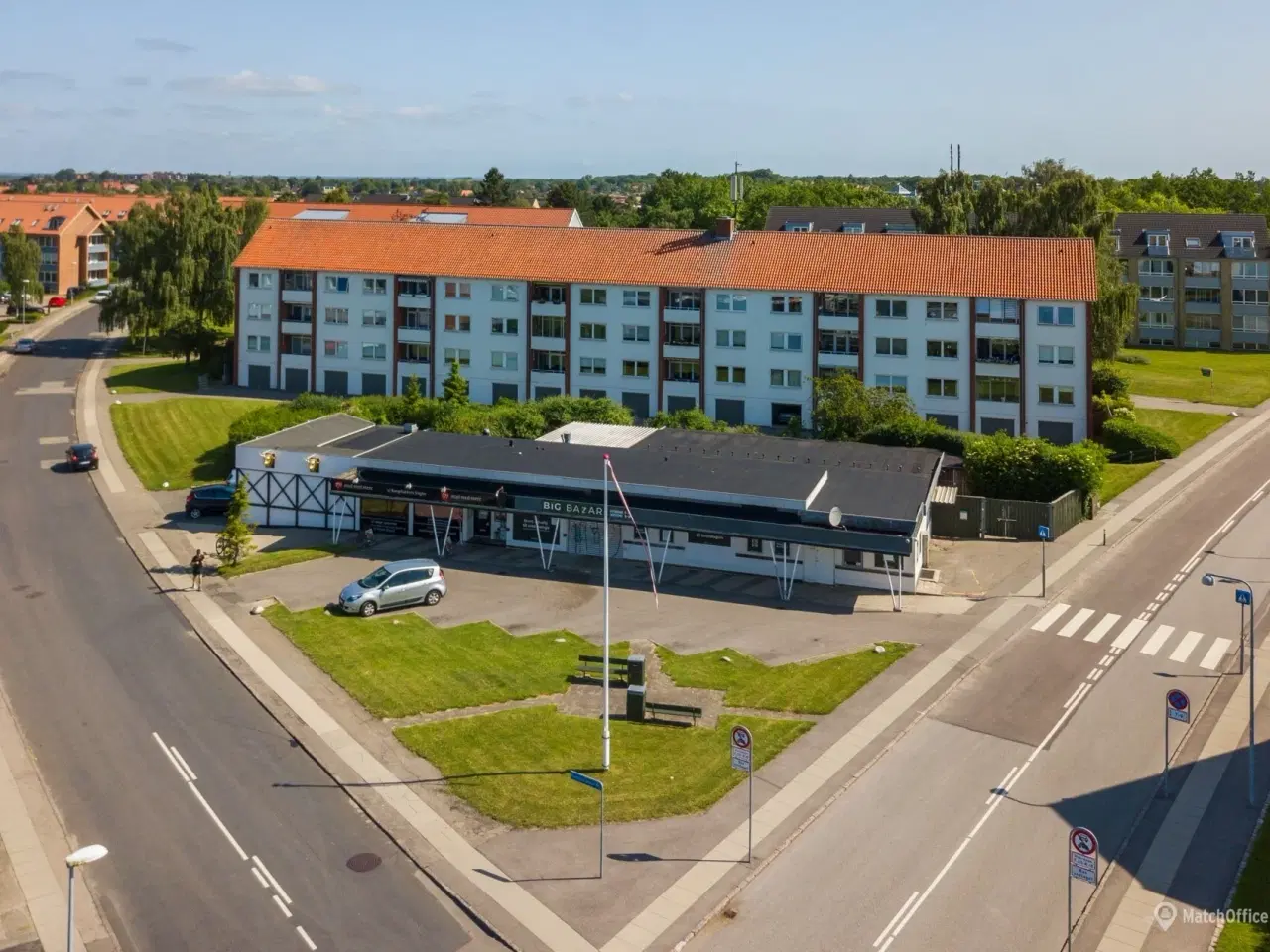 Billede 1 - Regulær butik med attraktiv placering i Roskilde by