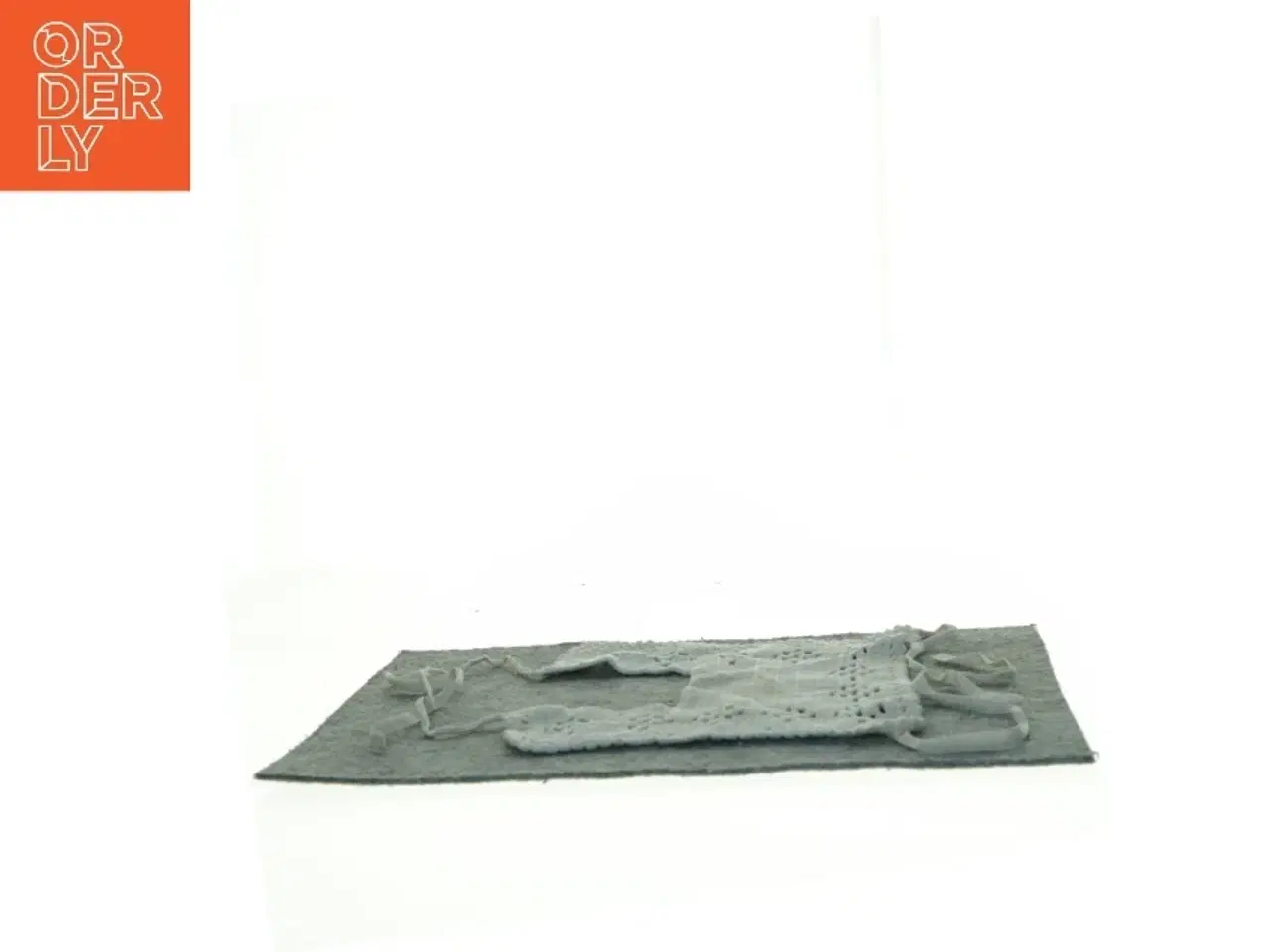 Billede 4 - Hæklet børneforklæde (str. 22 x 20 cm)