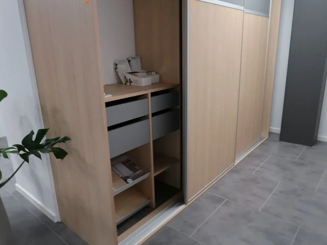 Billede 3 - Garderobeskab AUBO KA, Lys Eg
