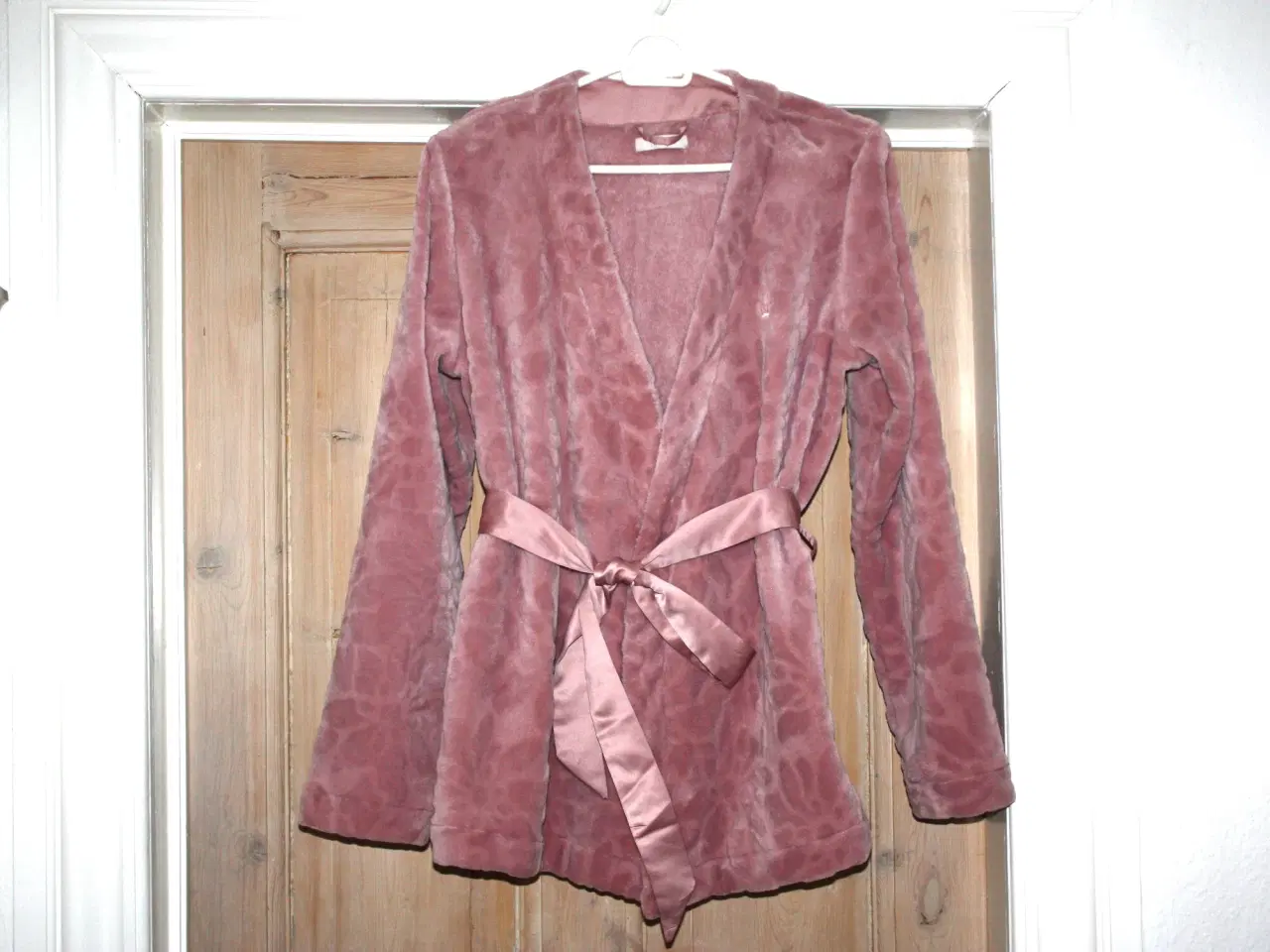 Billede 1 - Triumph kimono str. 36