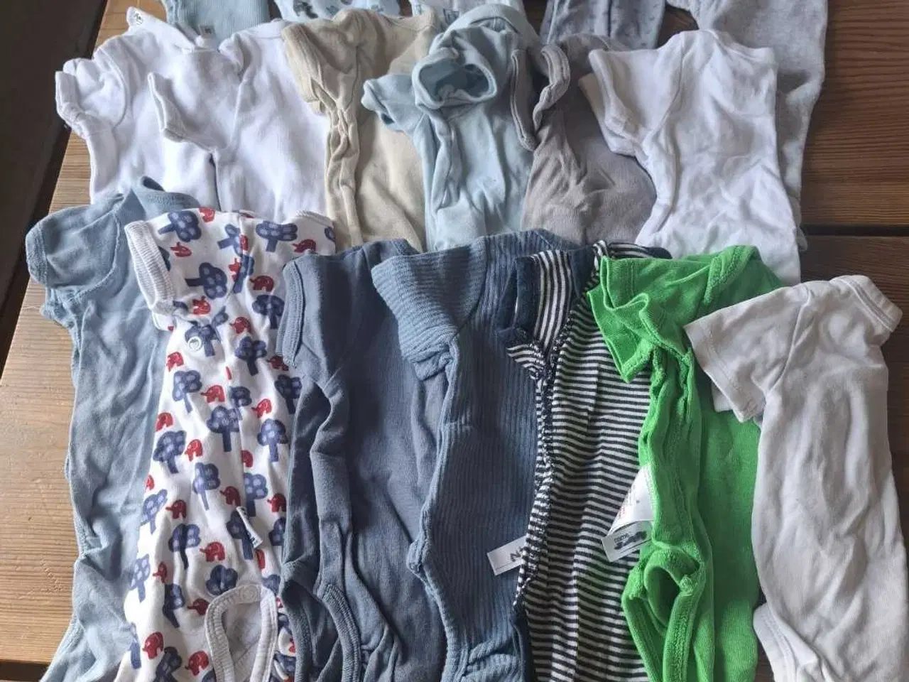 Billede 2 - Babytøj dreng str 50 - 56